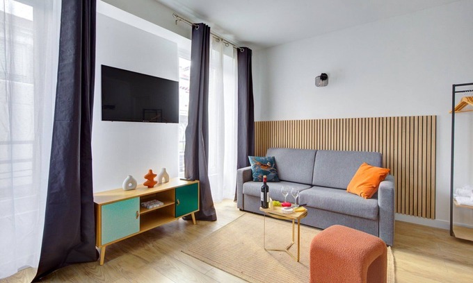 Bagnolet Apartment | TBS 132 - Stylish apartment with terrace