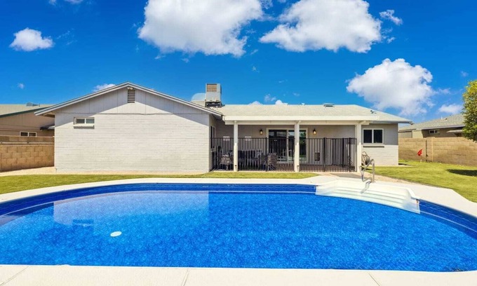 Tempe House | Tempe Oasis: Pool, Spa, Family Games, 9min to ASU