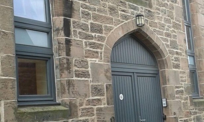 Spittal Cottage | Templars Cottage - sleeps 2 guests in 1 bedroom