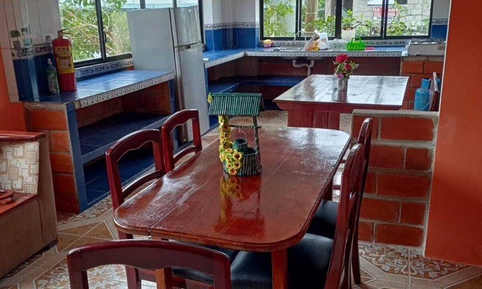 Tena House | Tena - 4 Beds - Sleeps 12 - Pet Friendly - Hot Tub