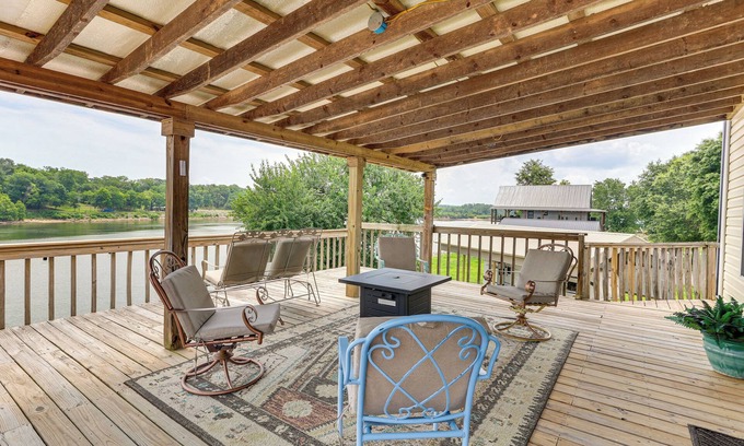 Morris Chapel House | Tennessee River Retreat: Multi-Level Deck & Views