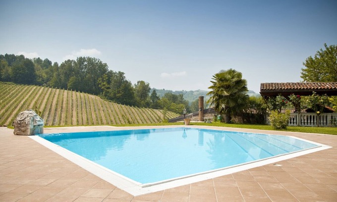 Castel Boglione House | Tenuta Cà dei Mandorli - Private Hotel & Luxury villa