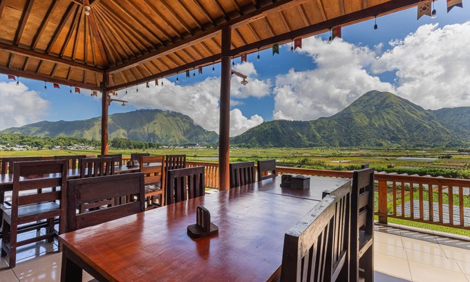 Kecamatan Sembalun House | Teras Sawah Guest House Syariah