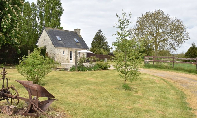 Fresville Cottage | Terrace & Tranquility Home