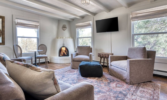 Tesuque Bed & Breakfast | Tesuque Outpost |Casita E | Best views in Santa Fe