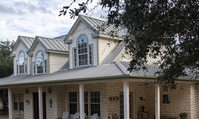 Austin House | Texas Ranch Style Home on over 5 acres in Driftwood and Austin area.