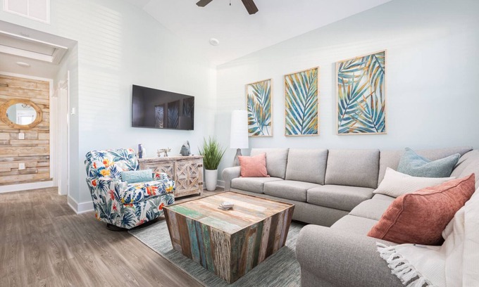 Corolla Light Condo | The 1903 Beach Club at Whalehead - Corolla OBX