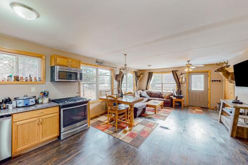 Mio House | The Adventurer's Perch