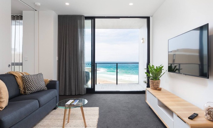 Newcastle Apartment | The Aire - one bedroom apartment overlooking Newcastle Beach