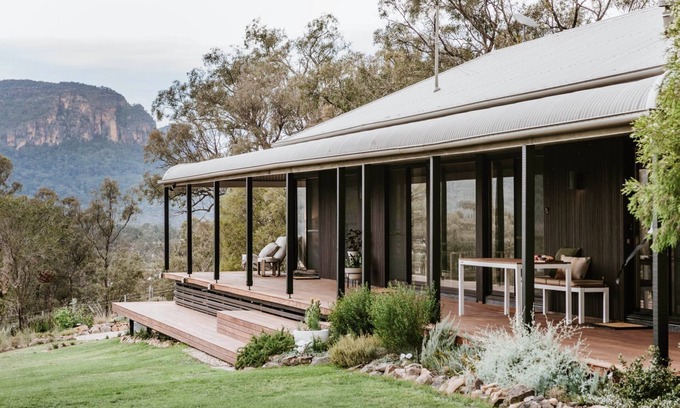 Glen Davis House | The Alice Escape