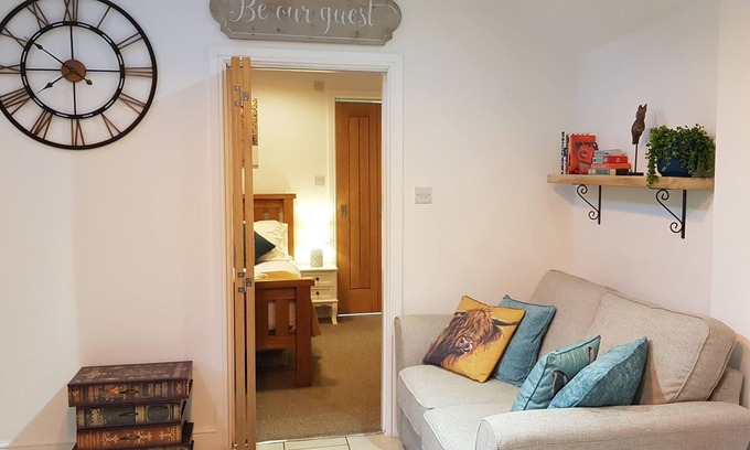 Newborough Cottage | The Annexe - Cosy Character Cottage-A hidden gem!