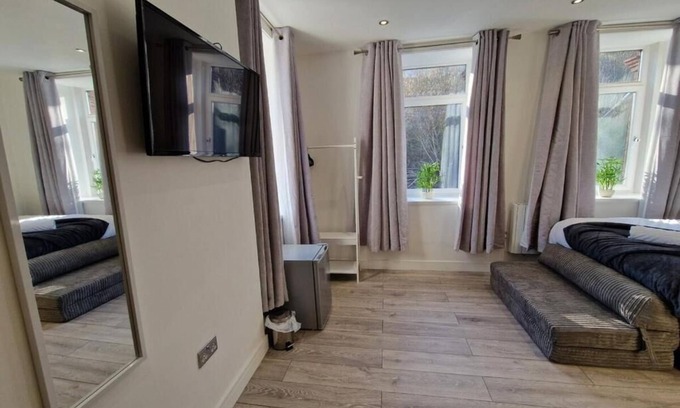 Mountain Ash Apartment | The apartment is suitable for a couples or for a single travellers.
