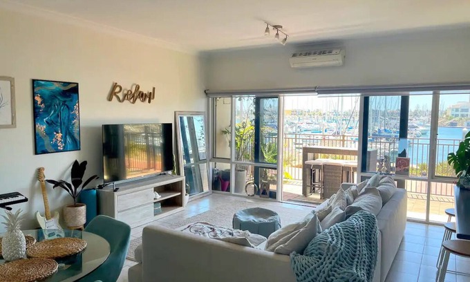 North Haven Apartment | 'The Aquarium' Waterfront Apartment