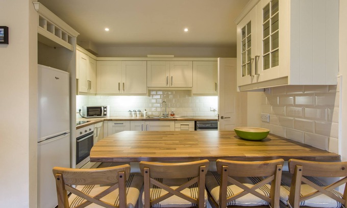 Beaumont Apartment | The Artane Self Catering