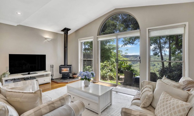 Montville Cottage | The Avenue at Montville (Cottage)