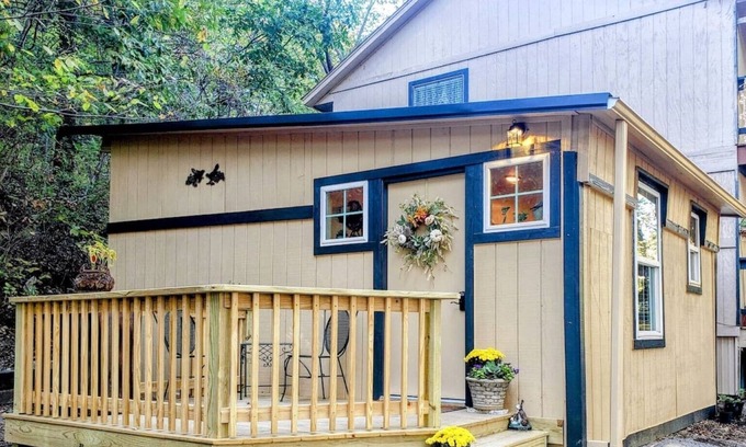 Catoosa House | The Aviary at Redbud Valley Lodge