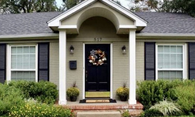 Tyler House | The Azalea Cottage, Bergfeld Park!