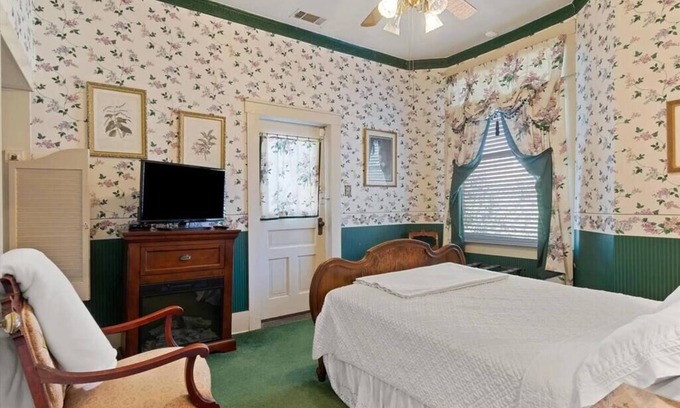 Bonham House | The Bailey Inglish Suite at Four Winds