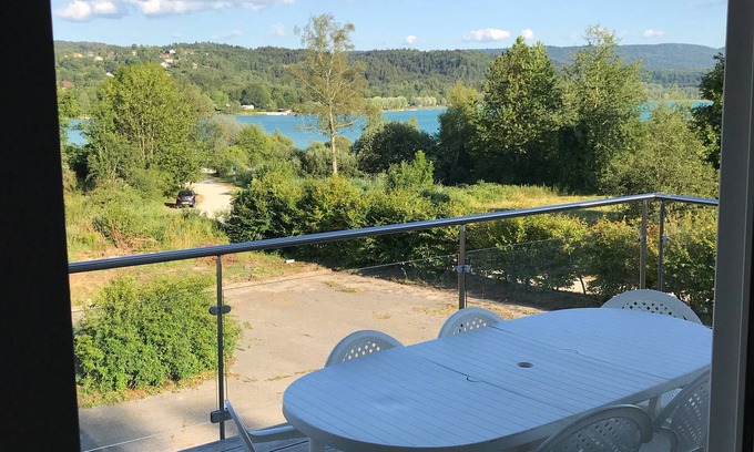 Clairvaux-les-Lacs Apartment | The balcony of the Lake: T3 of 65m2