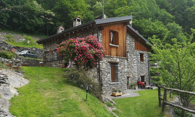 Capo di Ponte Apartment | THE BANKS IN THE WOODS: PEACE, NATURE AND RELAXATION. Ideal for couples and families.