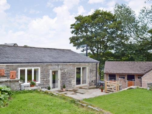 Beeley House | The Barn At Grislow Field