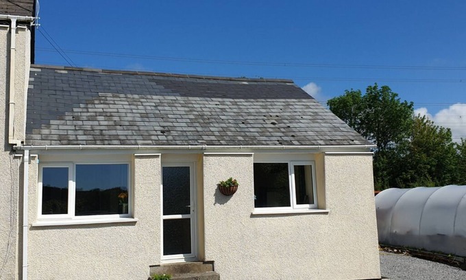 Amroth House | The Barn - Cosy cottage with Countryside views