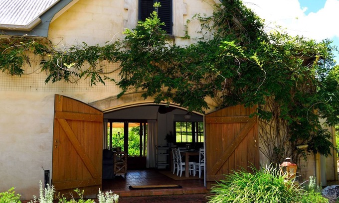 Federal House | The Barn - French Provincial Accommodation