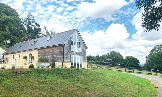 Gillingham House | The Barn