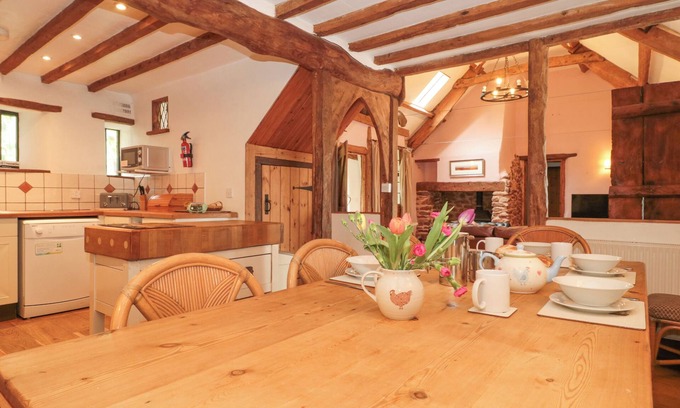 Fiddington Cottage | The Barn