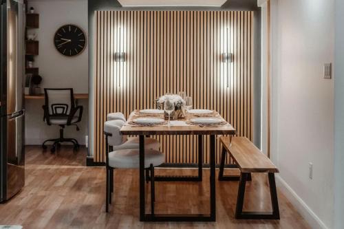 Barrie House | The Barrie Nook