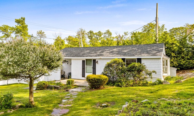 Cohasset Cottage | The Beach Cottage at Sandy Cove: Serene Retreat