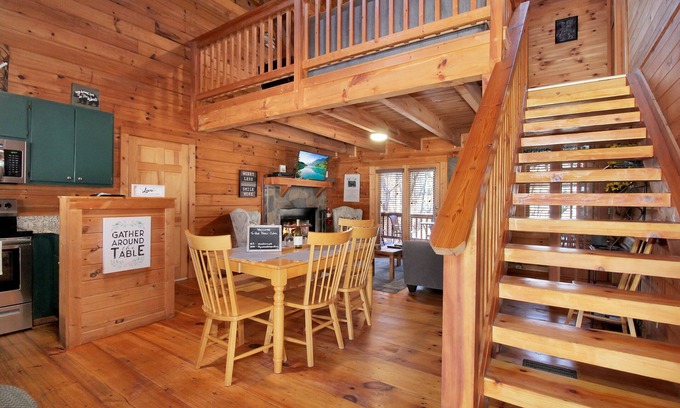 Pine Mountain Valley Cabin | The Bear Cabin- Center