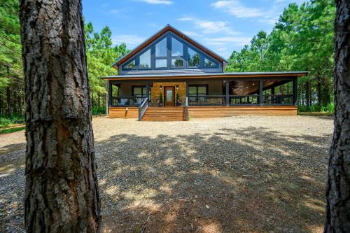 Broken Bow House | The Beary Top