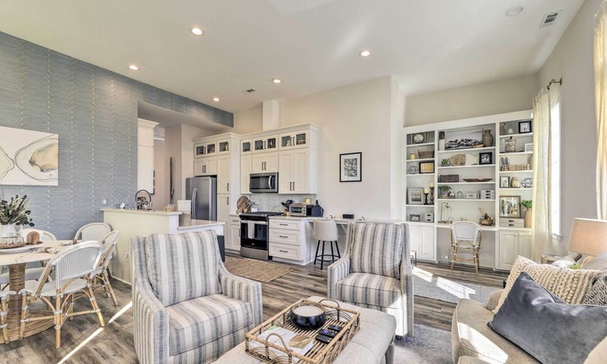 Morehead City Condo | ‘The Beaufort Flat’ Near Downtown & Waterfront!