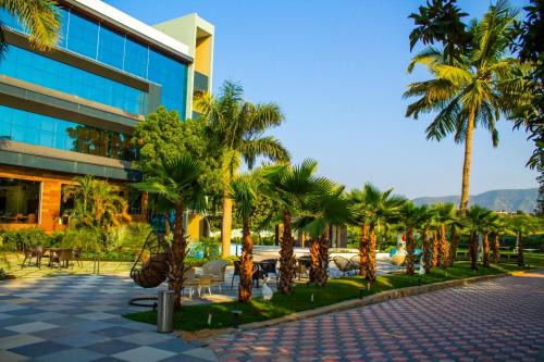 Abu Road Hotel | The Bhagwati Resort
