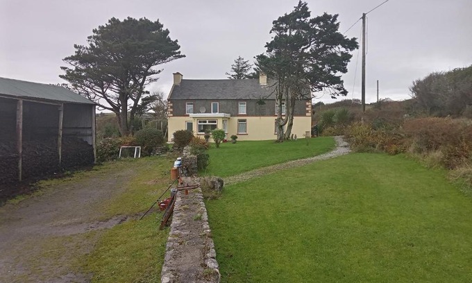 Ballinskelligs Apartment | The Big Room