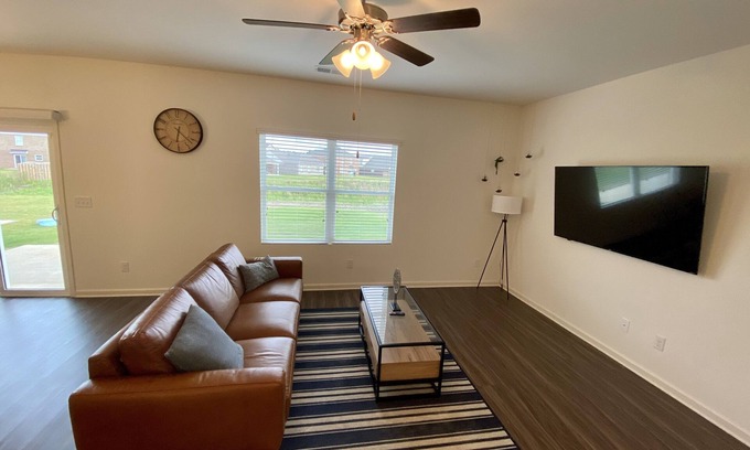 Fultondale House | 🏠 The Birmingham Corner - 10 min. to Downtown