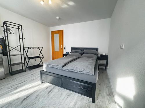 Potschappel House | The Black Room