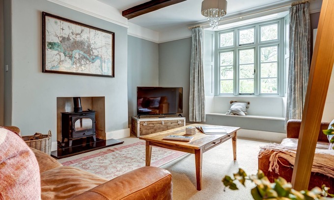 Bladon Apartment | The Bladon Farmhouse | Oxfordshire Holiday Let | 2 Beds & Sleeps 5