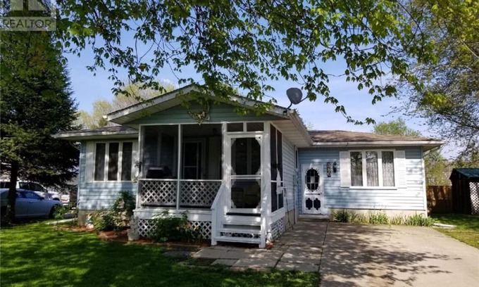 Colchester House | The Bliss - entire home