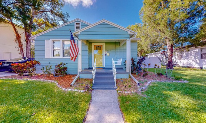 Riverside Heights House | The Blue Bird