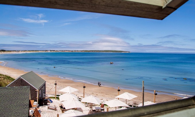 Block Island Bed & Breakfast | The Blue Dory Inn