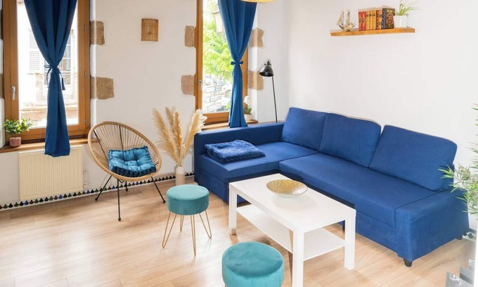 Moulins Apartment | The blue dream