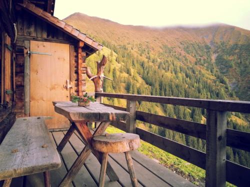 Vusanje Bed & Breakfast | The Blue Eye