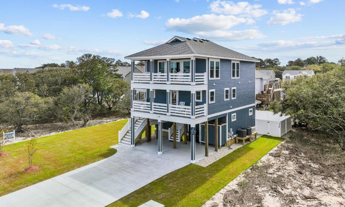 Colington House | The Blue Marlin