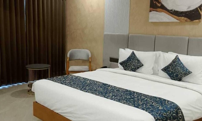 Sanand Hotel | The Blues Hotel