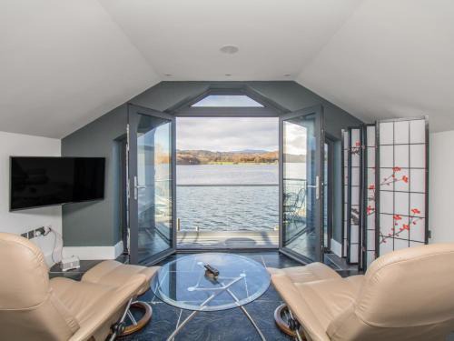 Windermere House | The Boat House at Louper Weir