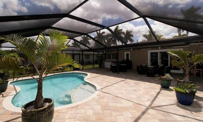 Pelican House | The Boat House