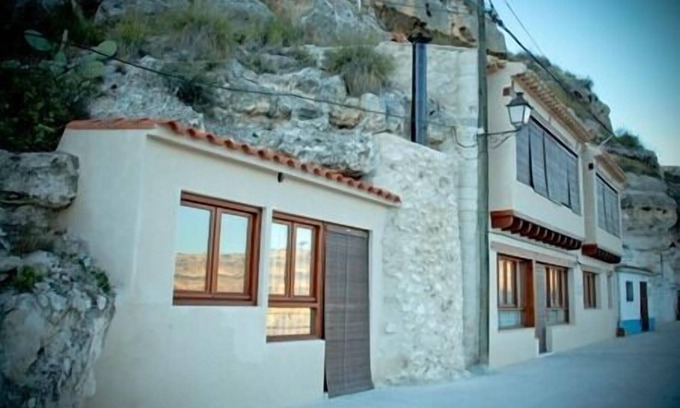 Alcala del Jucar Cottage | The Bodeguilla of Alcala del Jucar. Cottage for 2/4 person