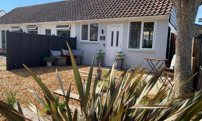 South Hayling House | The Bolthole